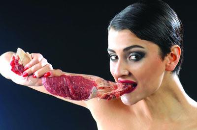 Özge Ulusoy hatır için çiğ et yedi