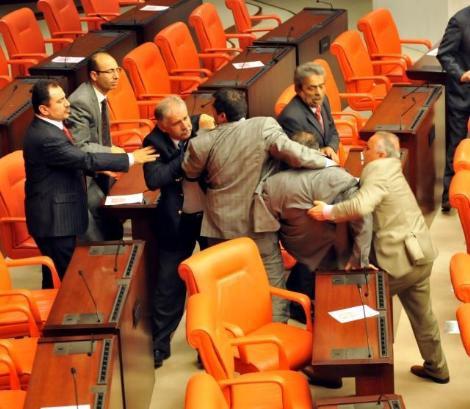 Kamer Genç LİNÇTEN KURTULDU - Resim 19