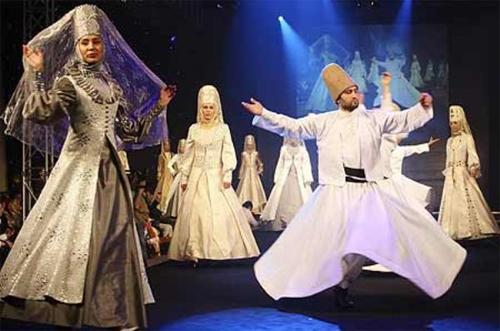 Tekbir Giyim'in ilginç defilesi - Resim 20