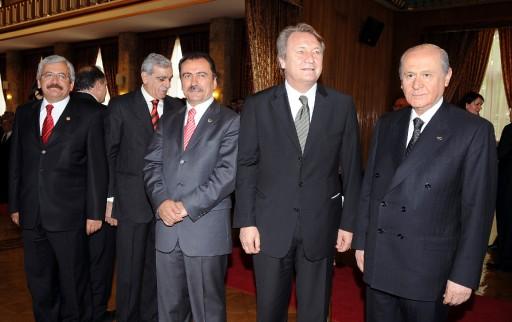 Asker DTP'ye mesafeli durdu - Resim 11