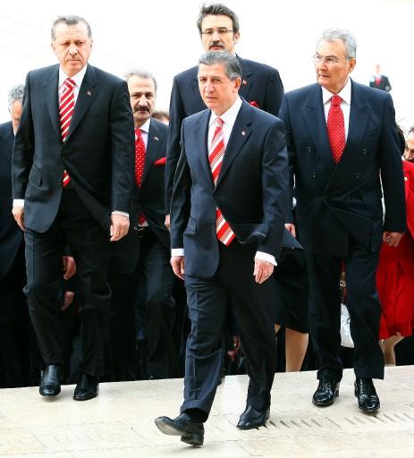 Ata'nın huzurunda GERGİN BEKLEYİŞ - Resim 7