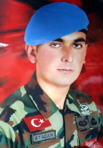 Şehit Bekir Atacan toprağa verildi