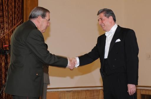 Asker DTP'ye mesafeli durdu - Resim 6