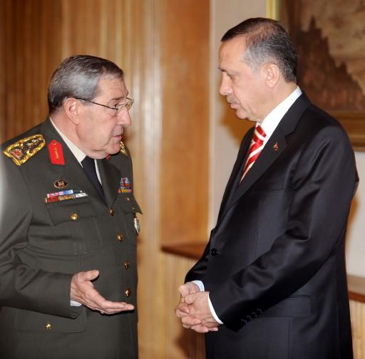 Asker DTP'ye mesafeli durdu - Resim 5