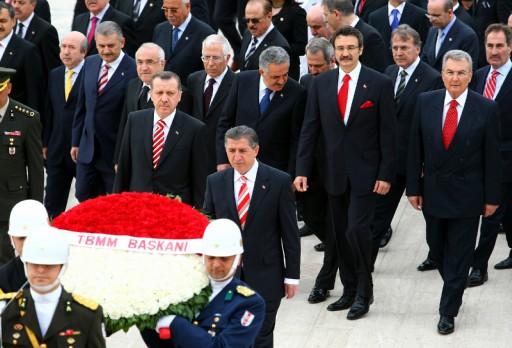 Ata'nın huzurunda GERGİN BEKLEYİŞ - Resim 3