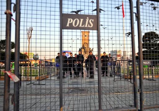 İstanbul'da 1 MAYIS olayları - Resim 23