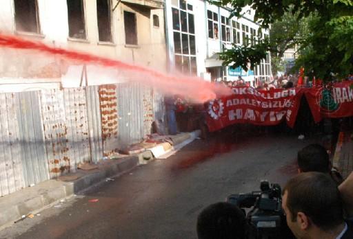 İstanbul'da 1 MAYIS olayları - Resim 11