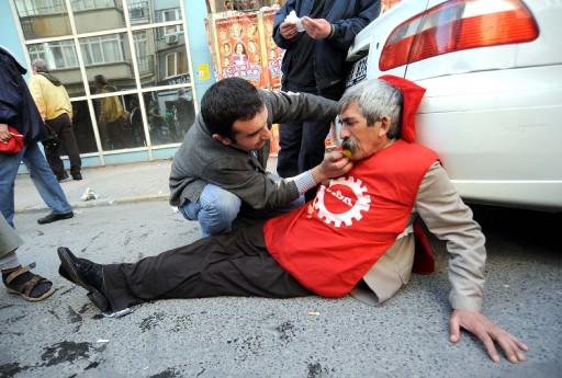 İstanbul'da 1 MAYIS olayları - Resim 28