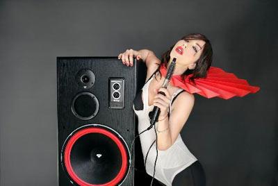 Hande Yener - Resim 1