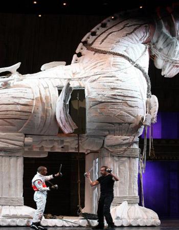 Lewis Hamilton Troya'da - Resim 7