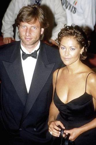 Yuva yıkan kadınlar