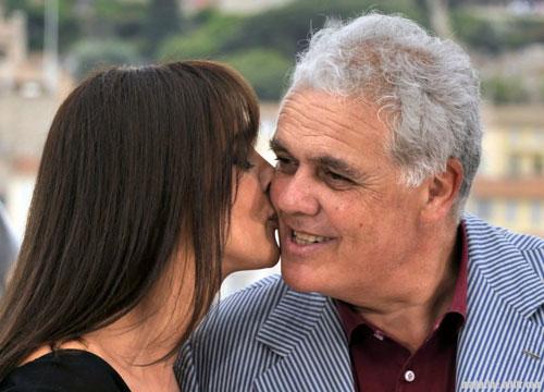 Monica Belluci yine  büyüledi - Resim 6
