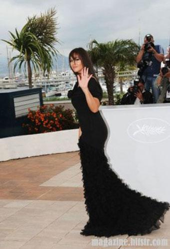 Monica Belluci yine  büyüledi - Resim 9