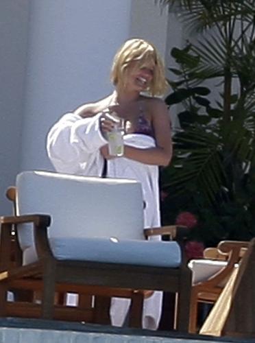 Jessica Simpson fena yakalandı