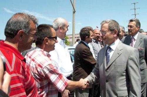 Şener'e görkemli karşılama