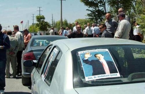 Şener'e görkemli karşılama