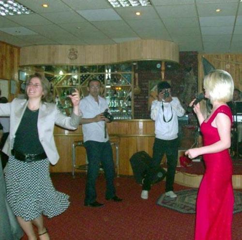 AKP'nin içkili eğlencesi