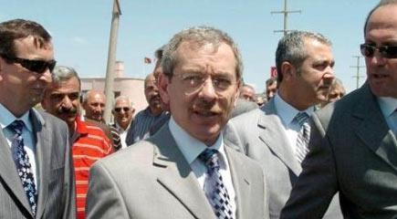 Şener'e görkemli karşılama