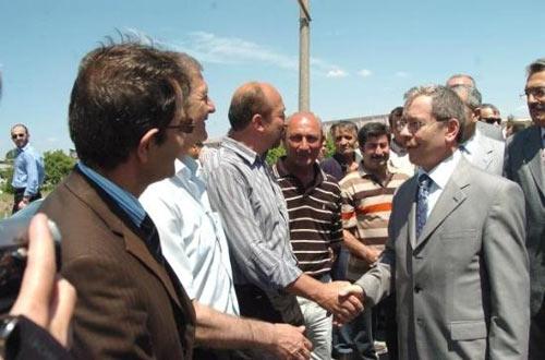 Şener'e görkemli karşılama