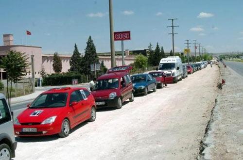 Şener'e görkemli karşılama