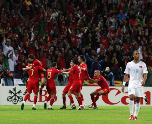 Türkiye Portekiz maçı - Resim 20