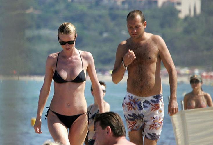 Eva Herzigova hala dipdiri