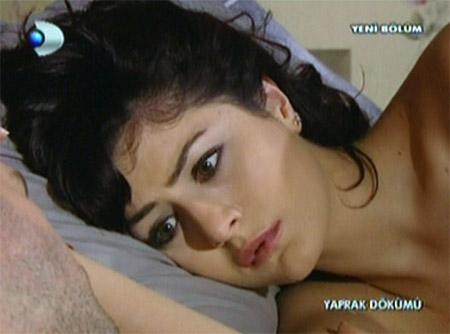 Ferhunde yatağa girdi - Resim 22