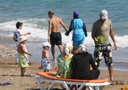 CÜBBELİ Ahmet Hoca'nın tatil keyfi - Resim 2