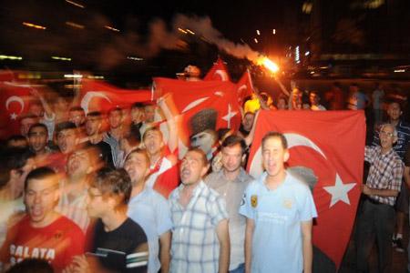Tüm yurt KIRMIZI BEYAZ - Resim 23
