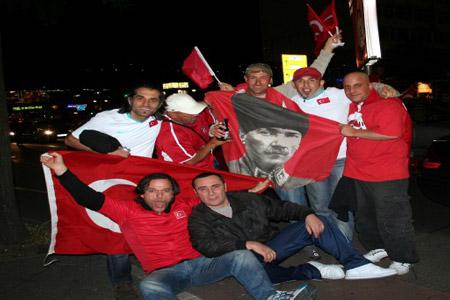 Tüm yurt KIRMIZI BEYAZ - Resim 3