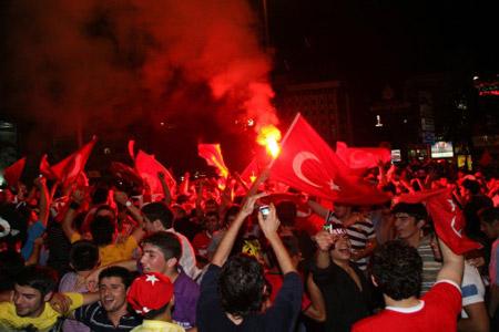 Tüm yurt KIRMIZI BEYAZ - Resim 34