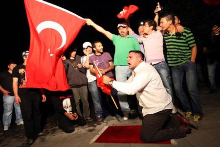 Tüm yurt KIRMIZI BEYAZ - Resim 9