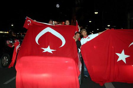 Tüm yurt KIRMIZI BEYAZ - Resim 43