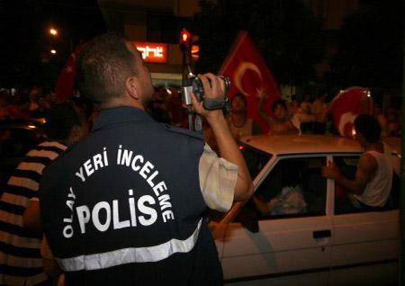 Türklerin YARI FİNAL SEVİNCİ - Resim 3