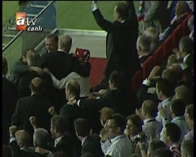 Erdoğan'ın ZAFER SEVİNCİ