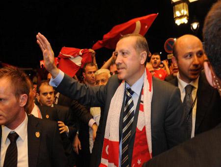 Türklerin YARI FİNAL SEVİNCİ - Resim 5