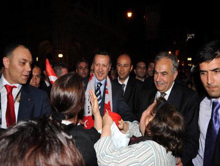 Türklerin YARI FİNAL SEVİNCİ - Resim 20