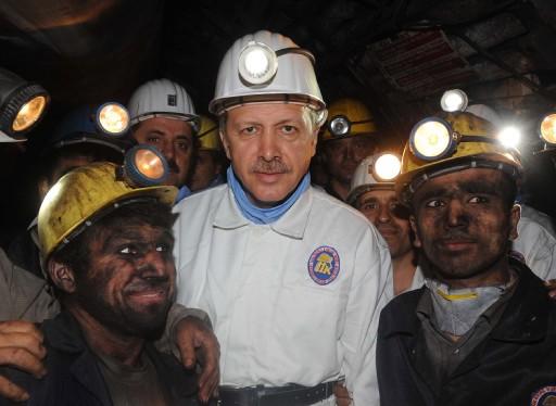 Maden ocağında ilk Başbakan - Resim 7