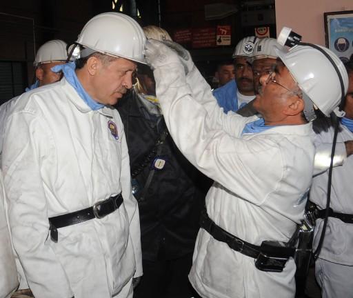Maden ocağında ilk Başbakan - Resim 24
