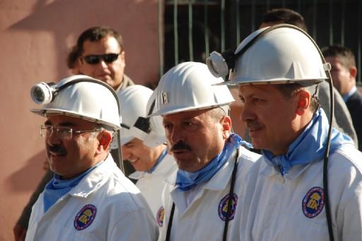 Maden ocağında ilk Başbakan - Resim 33