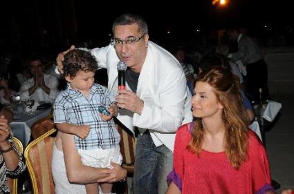 Gülben Kucağa Oturdu - Resim 2