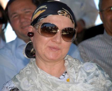 Bakandan Eşine 'Very Special' Jest - Resim 5