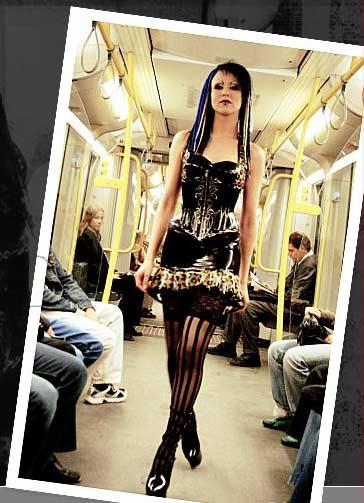 Metroda GOTİK defile - Resim 3