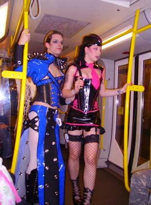 Metroda GOTİK defile - Resim 4