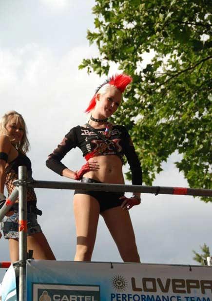 Aşk festivalinde çılgın eğlence - Resim 7