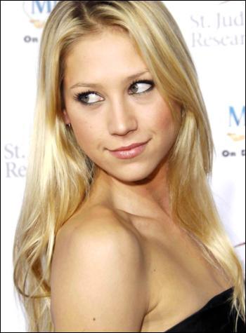 Süper minisi Kournikova'yı zorladı - Resim 4