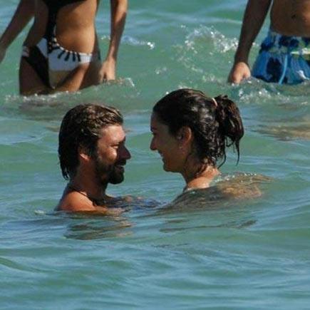 Aşıkların deniz keyfi böyle olur - Resim 4