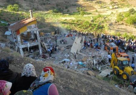Konya'da Kur'an kursu çöktü - Resim 12