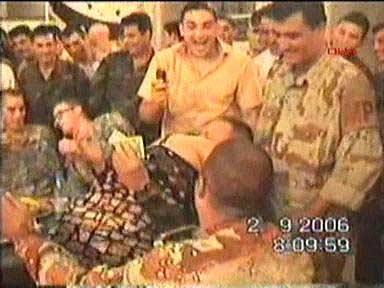 Saddam'ın sarayında alem - Resim 7