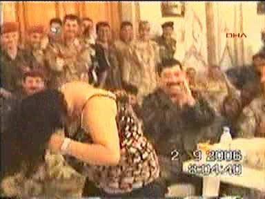 Saddam'ın sarayında alem - Resim 16